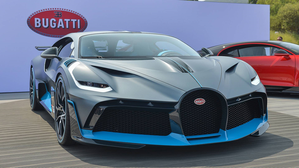 cam xe oto Bugatti gia cao